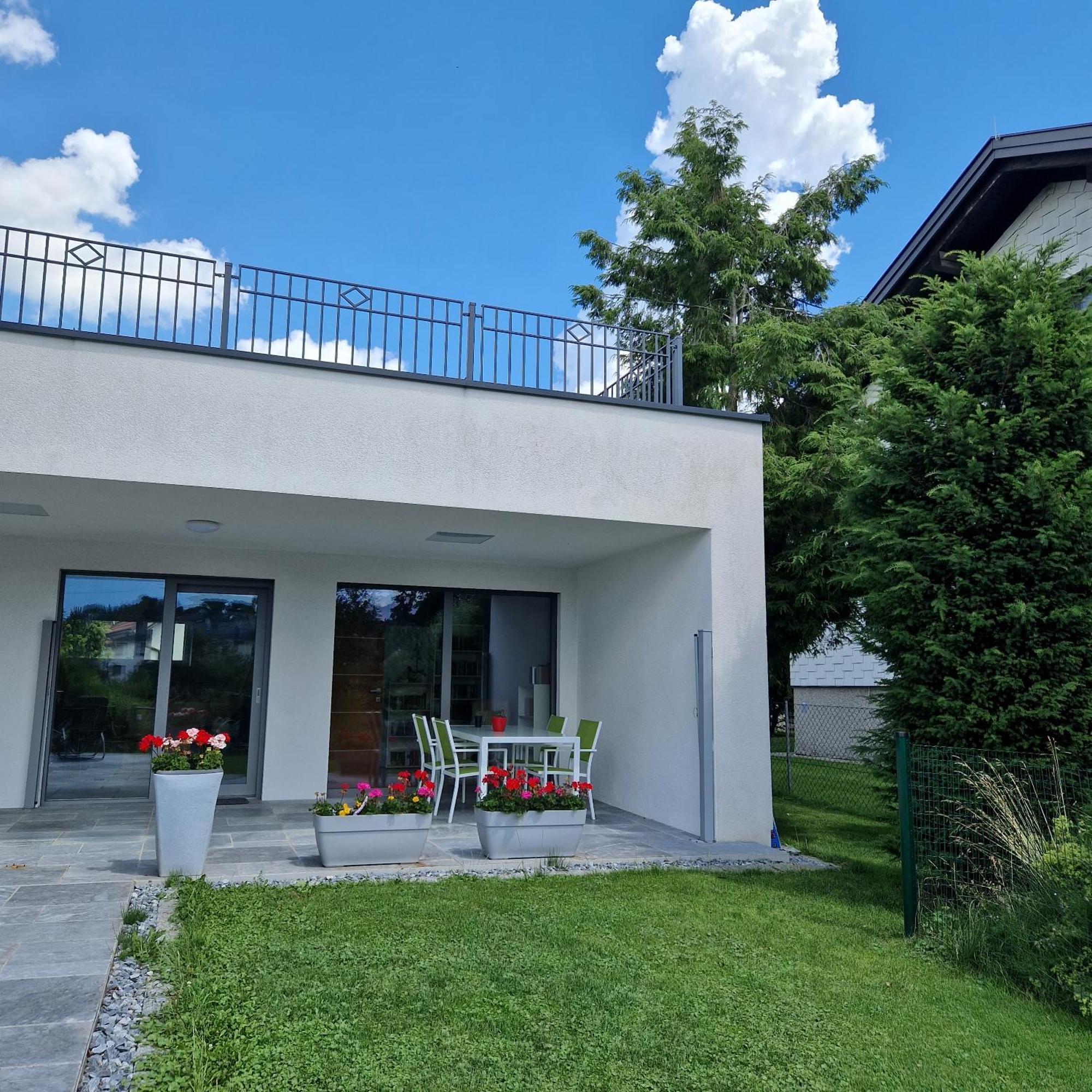Ferienwohnung Comfy Plaza Aurolzmunster Exterior foto