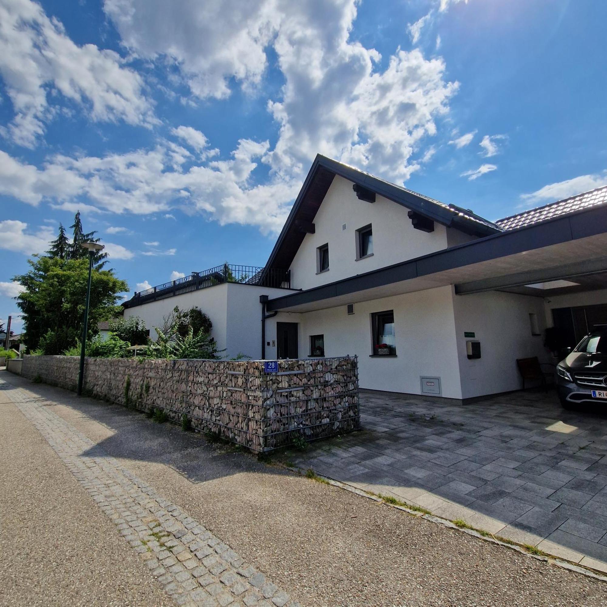 Ferienwohnung Comfy Plaza Aurolzmunster Exterior foto